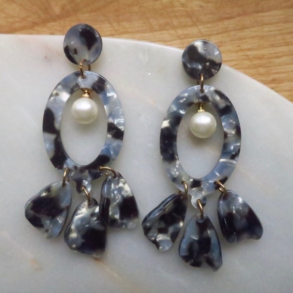 💖 Tortoise Acrylic Dangle Earrings